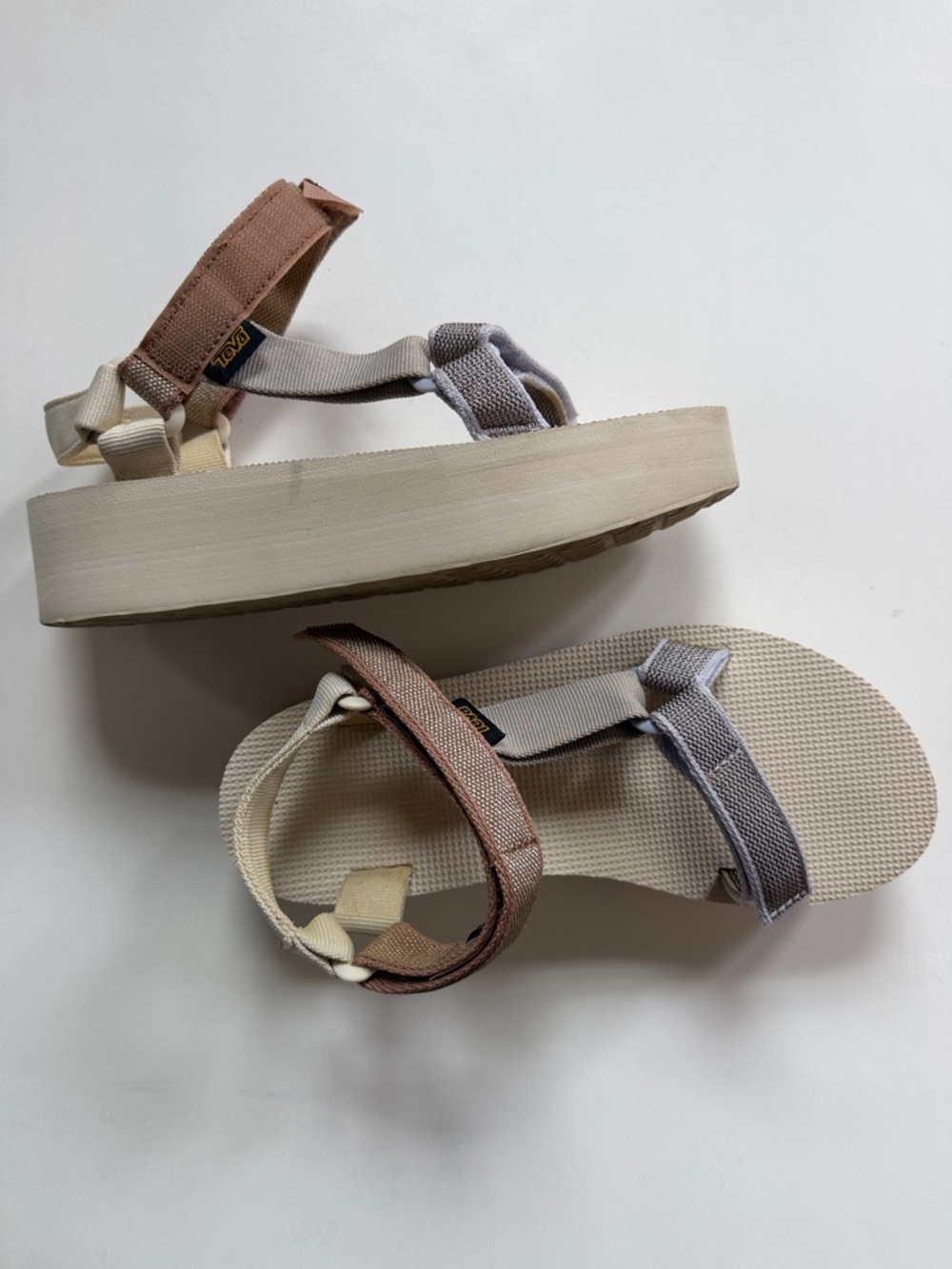 Teva Flatform Universal Karina Sandals